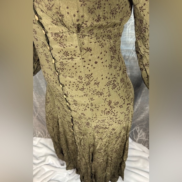 IN LOOM OLIVE FLORAL LONG SLEEVE MIDI DRESS S - Picture 7 of 9